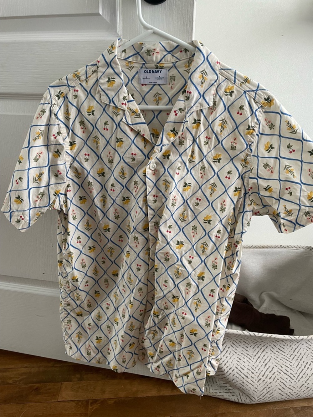 Old navy summer camp collar shirt S